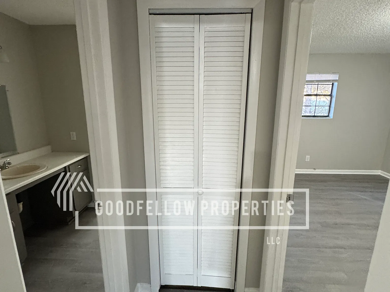 609 N Columbia Ave — Photo 3