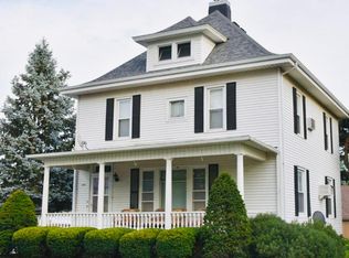 205 W Broad St #B, Roanoke, IL