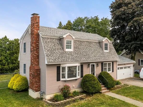 131 Mount Vernon St, Lawrence, MA 01843