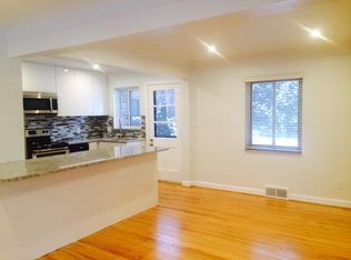 911 N Adams Rd #Townhouse, Birmingham, MI 48009