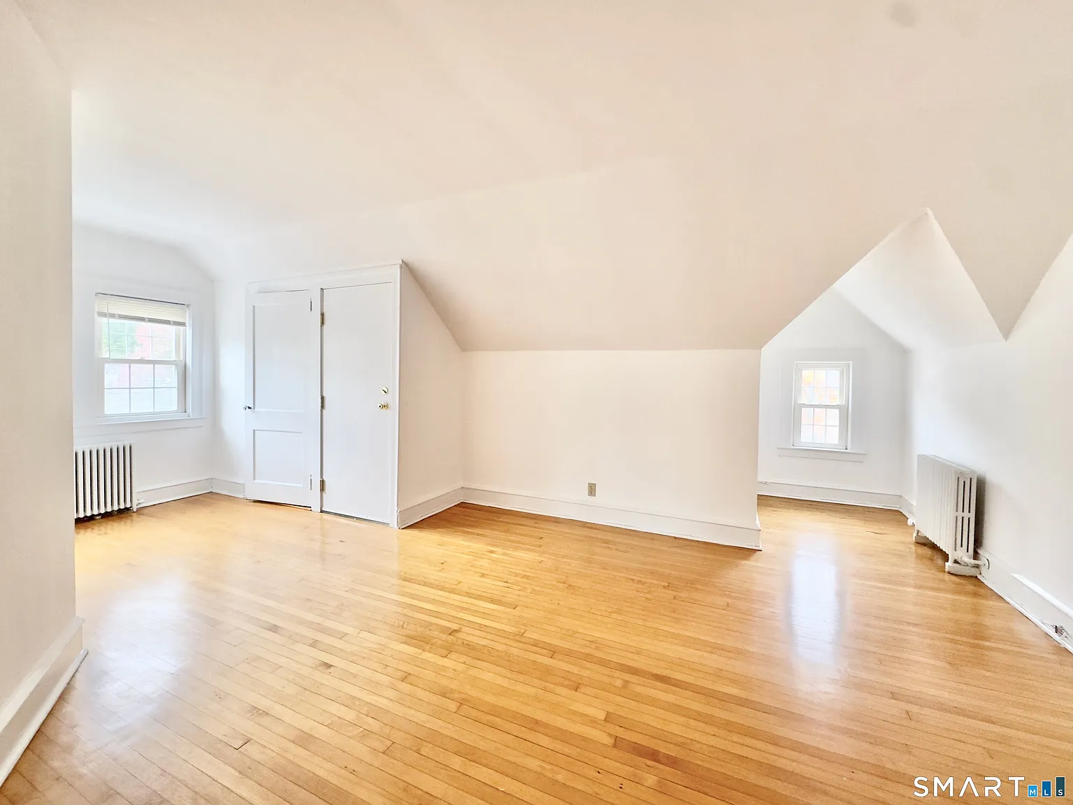 2 bed, 1.0 bath, 1222 sqft, $2,700 — Photo 4