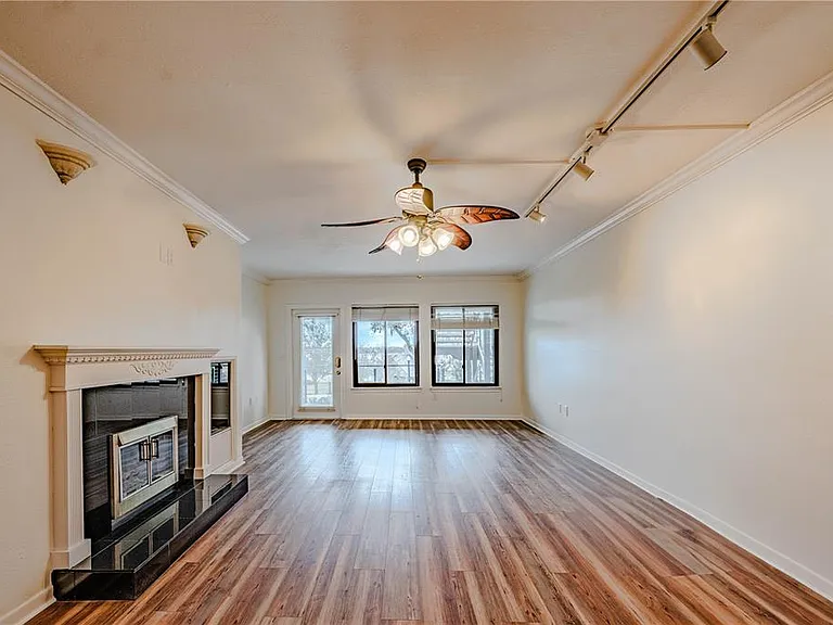 1 Lake Hollingsworth Dr #6 — Photo 3