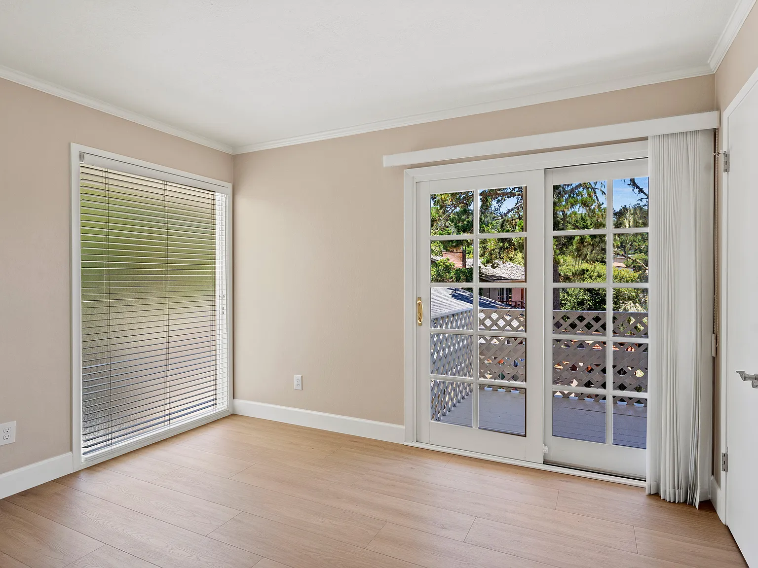 4 bed, 2421 sqft, $6,700 — Photo 4