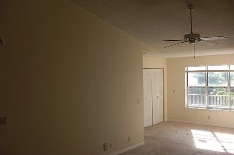 5th image of 3390 Pinewalk Dr N APT 1032