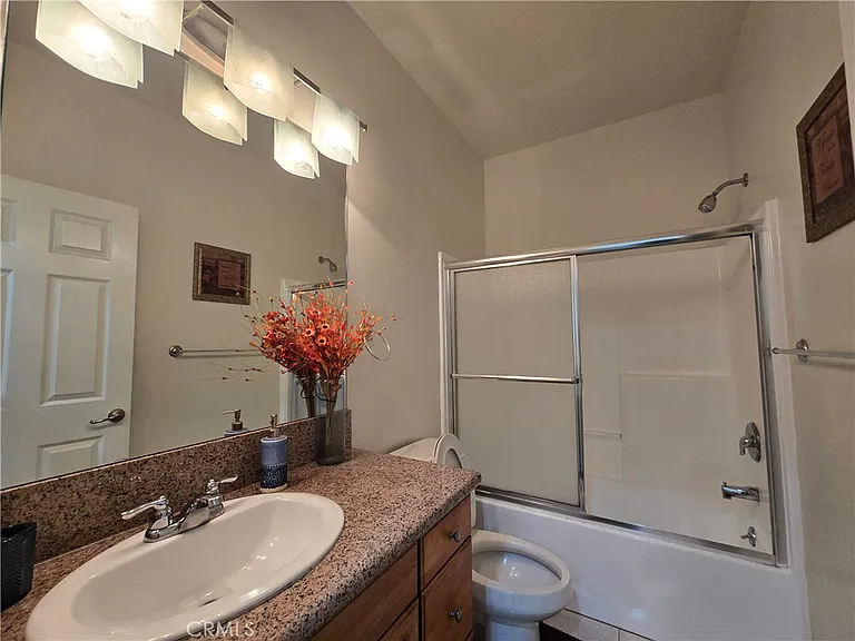 8026 Telegraph Rd — Photo 20