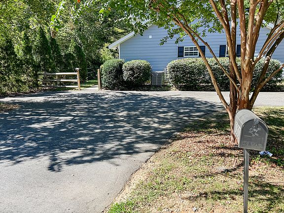 Entrance to front door