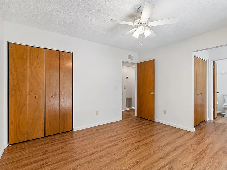 702 Meadowbrook Dr — Photo 23