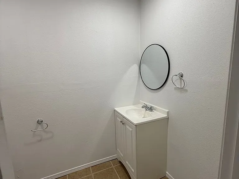 1043 Monet Dr — Photo 5
