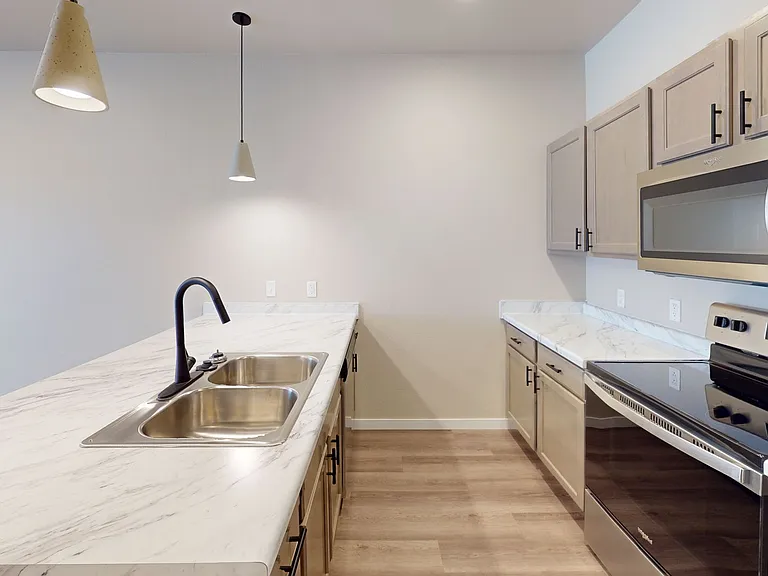 The Plains Apartments — Photo 22