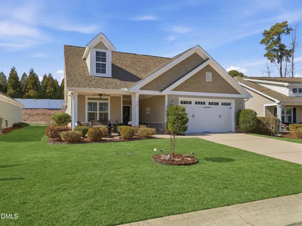 137 Balsam Ln, Clayton, NC 27527