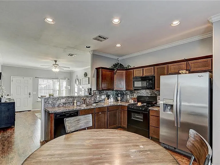 2812 Thompson Farm Ln — Photo 4
