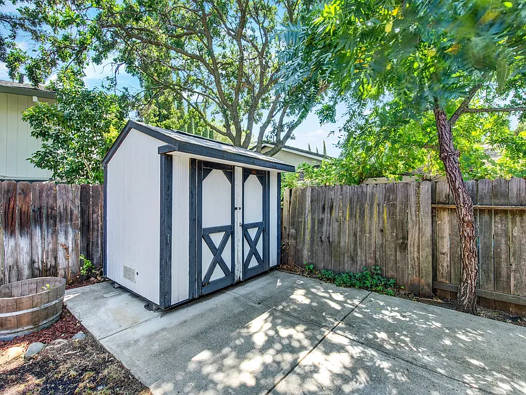 341 Alamo Dr #341 — Photo 2