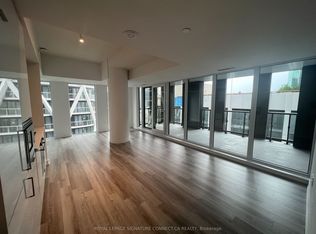 238 Simcoe St #1808, Toronto, ON M5T0E2