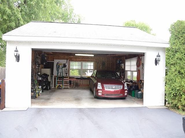 2nd image of 223 Hancock Rd