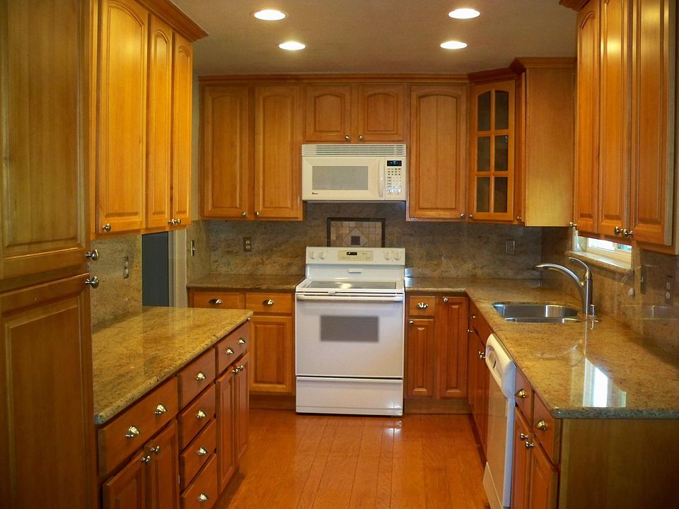 1st image of 4021 Rockford Dr