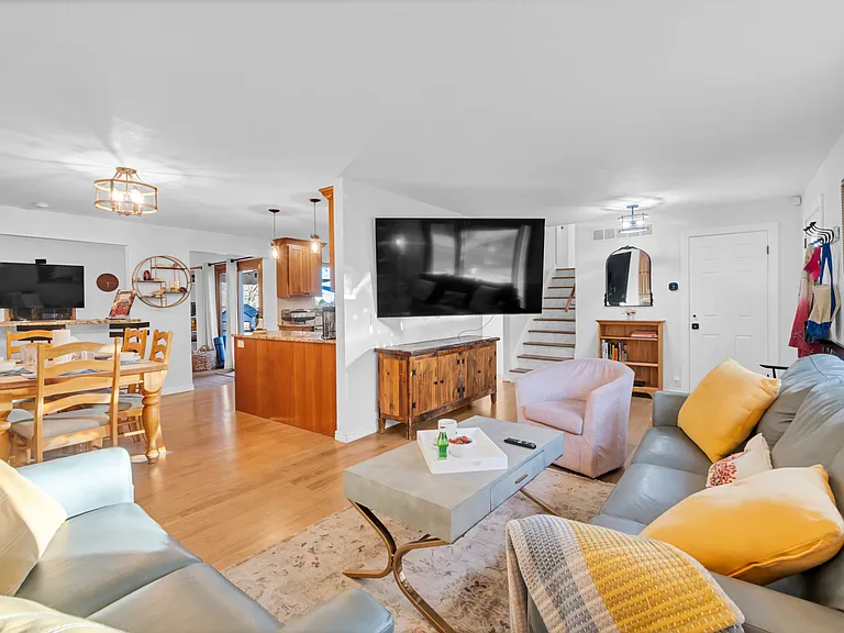 8208 Lamar Dr — Photo 5