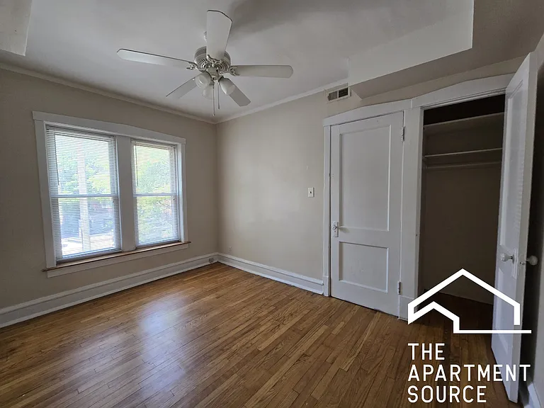 1969 W Foster Ave #1 — Photo 4