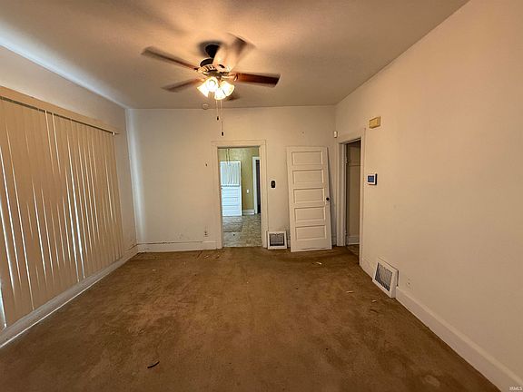 4th image of 2529 Bertrand St