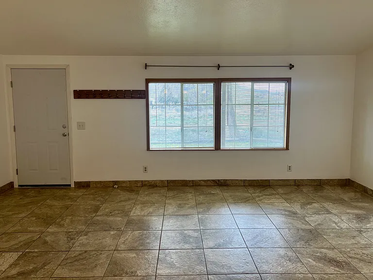 5296 Comanche Ave — Photo 6