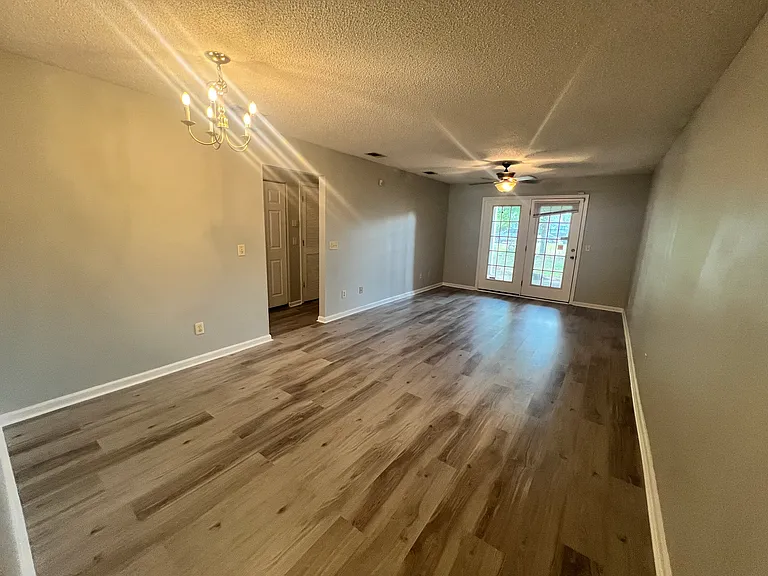 217 Magnolia Plantation Ct — Photo 3