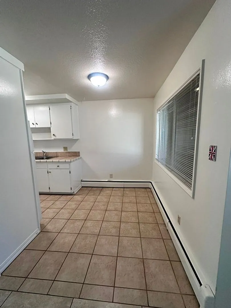 Union Manor Apartments — Photo 3