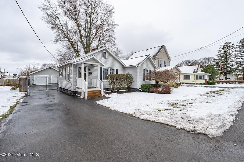 2nd image of 714 Curry Road