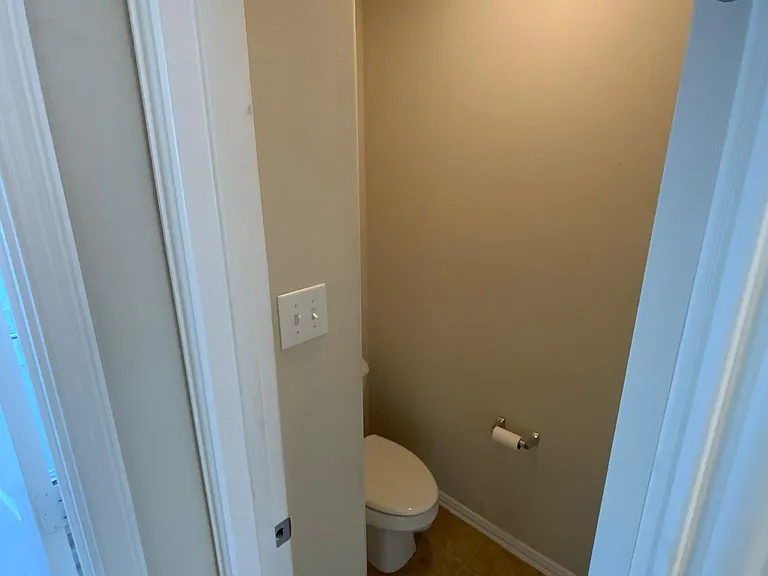 708 Hummingbird Dr — Photo 3