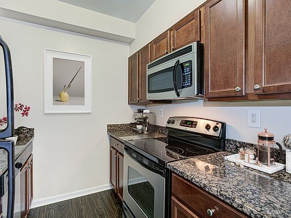 2nd image of 1375 Fairmont St NW APT 603