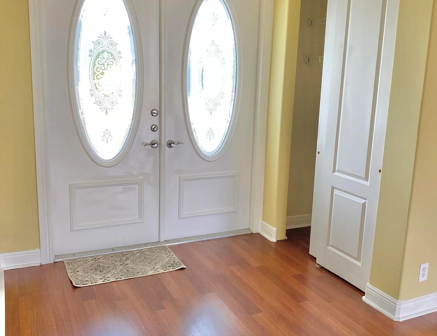 3 bed, 2.0 bath, 1865 sqft, $2,600 — Photo 4