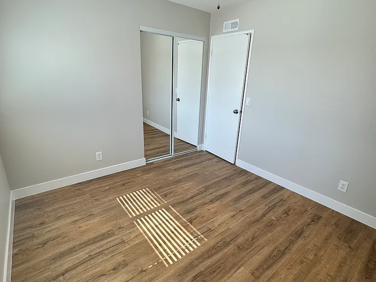 1604 Jasper Ave — Photo 11