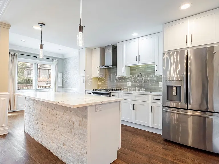 5619 W Irving Park Rd — Photo 4