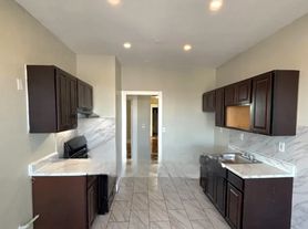 244-245 Roseville Ave