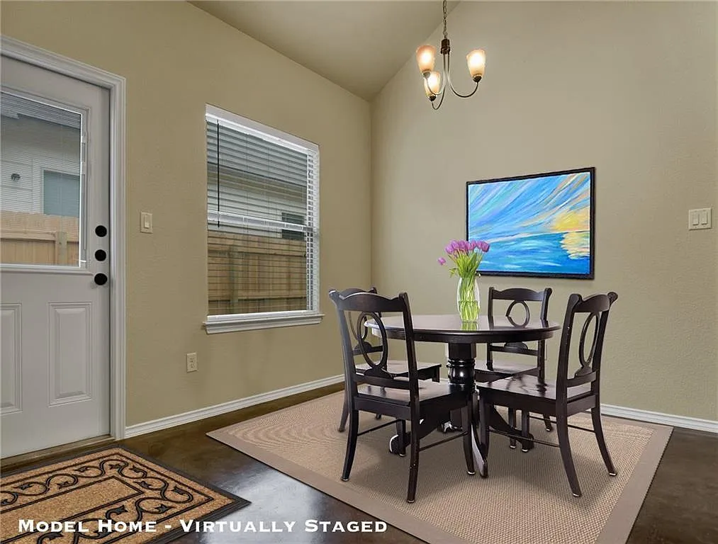 3 bed, 1372 sqft, $1,650 — Photo 2