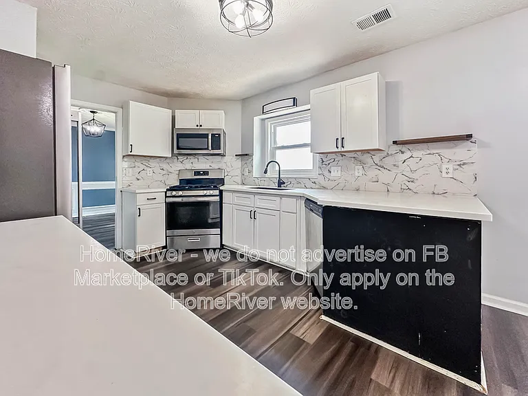 11876 Plantation Pkwy — Photo 10