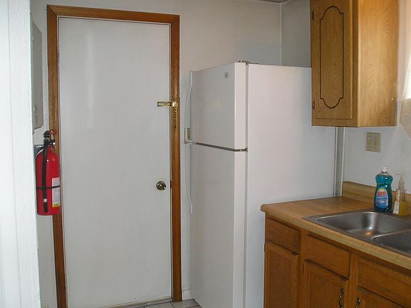 2nd image of 743 W Otterman St #B