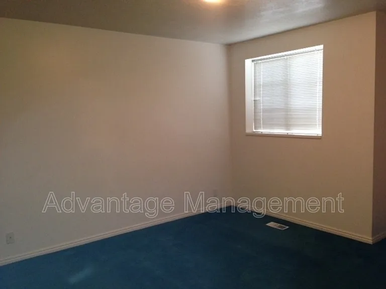 625 N 1570 W — Photo 7