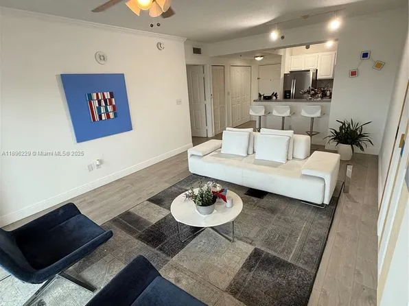 2665 SW 37th Ave APT 1213, Miami, FL 33133
