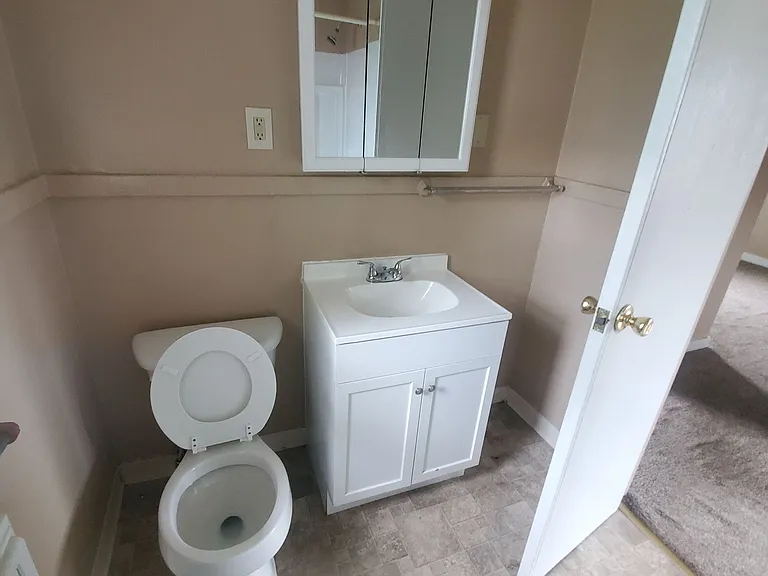 Newell Heights Apartments — Photo 9