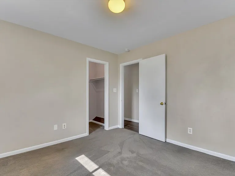 7687 Newman St — Photo 29