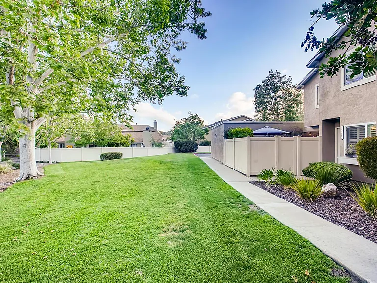 Sycamore Tree Ln — Photo 20