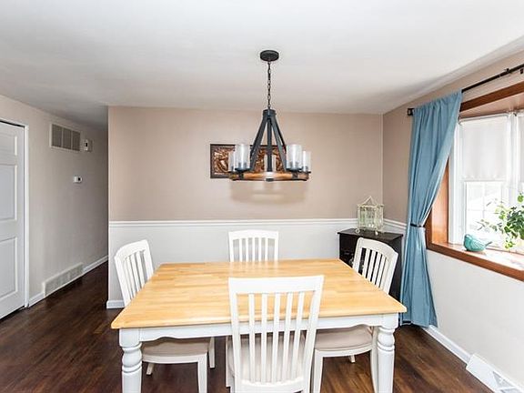 3rd image of 614 Mica Dr