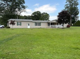 138 Status Ln, Somerset, PA