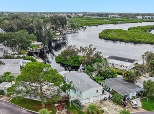 507 Riverview Ln, Tarpon Springs, FL 34689