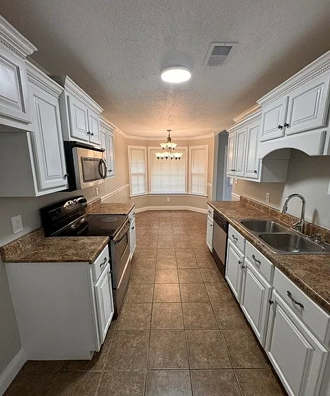 5 Station Oaks Dr — Photo 4