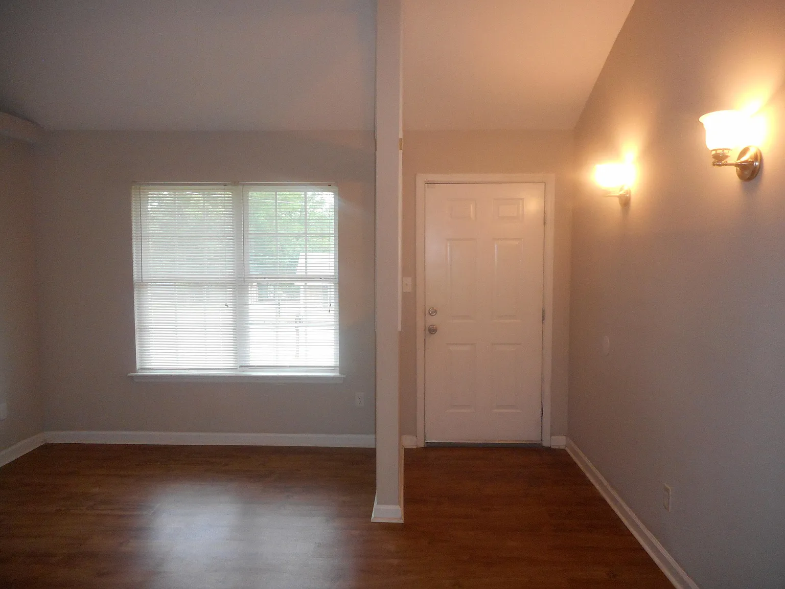 3 bed, 2.0 bath, 1491 sqft, $1,390 — Photo 4