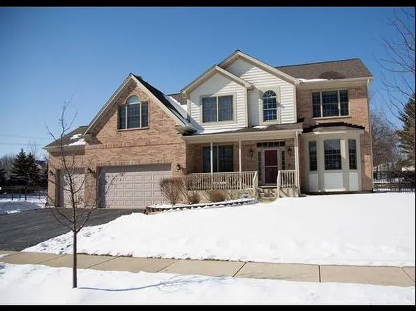 4 Clyde Rd, Golf, IL 60029
