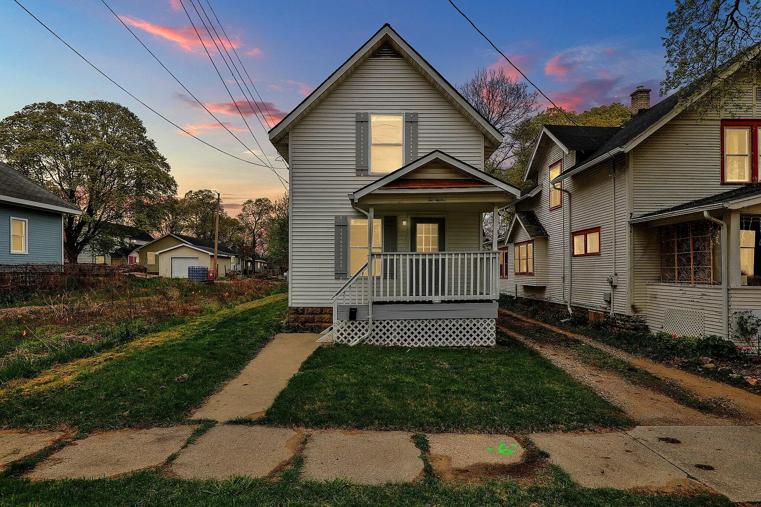 1012 Clear St photo 1