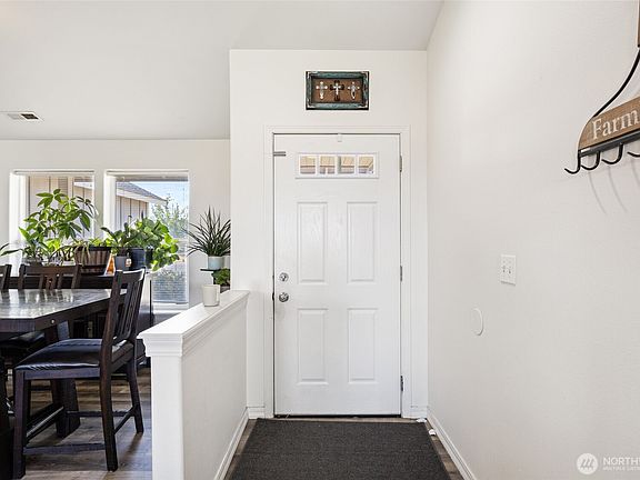4th image of 1402 W Tennessee Drive