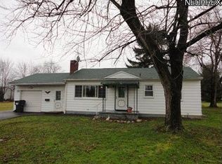 4100 Johnson Rd, Barberton, OH 44203