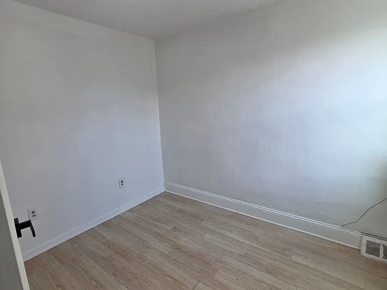 2228 Cross St — Photo 4